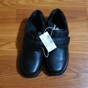 Brand New Children's Place dress shoes size 4